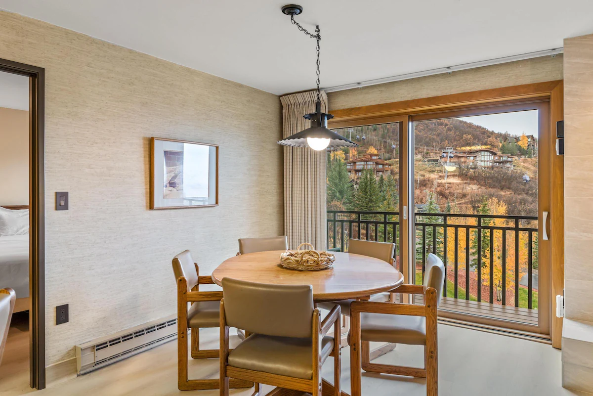 Bear Claw 407 Ski-In/Out Condo + Ski Shuttle! — photo 5