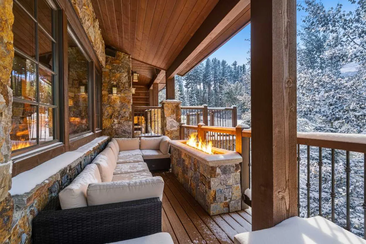 Breck Executive Lodge | Theater + Private Sauna — photo 3
