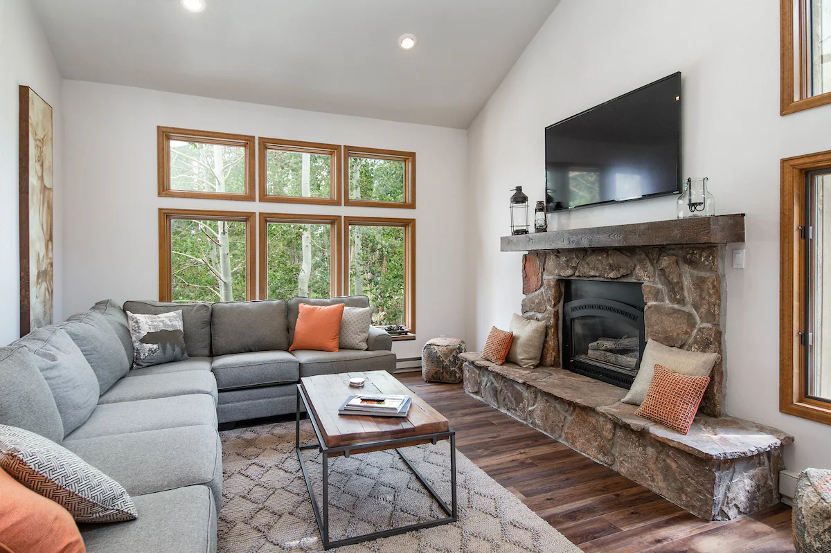 Summit Haven Home: Hot Tub, Stylish New Remodel — photo 2