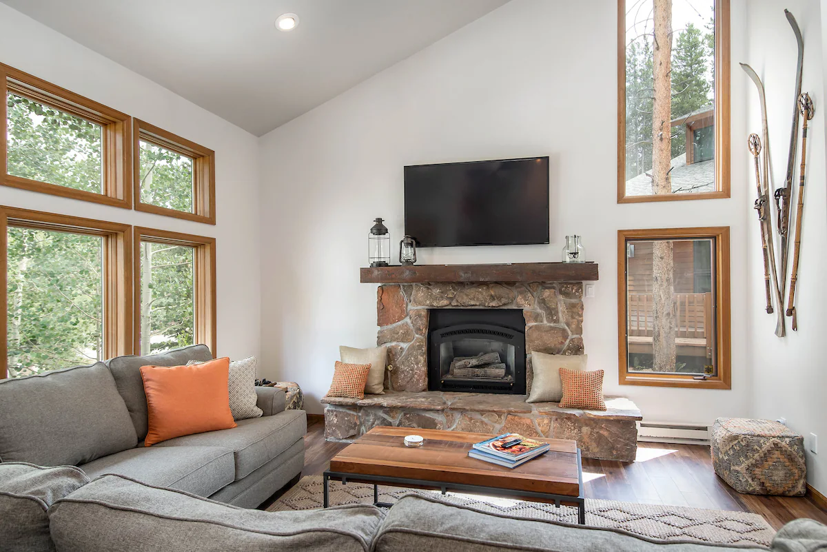 Summit Haven Home: Hot Tub, Stylish New Remodel — photo 3