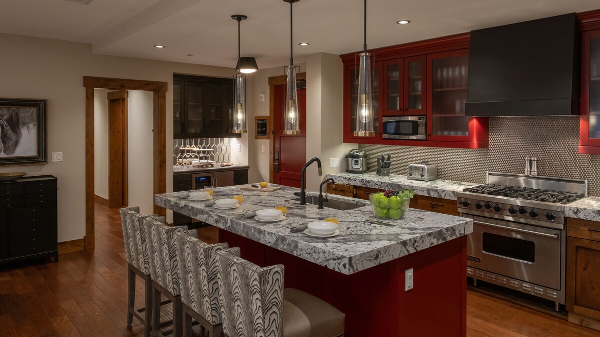 Ski Views | One Steamboat Place 205 Crestone Peak — photo 4