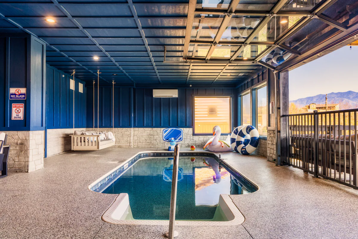 Pool/GameRoom/HotTub/VIEWS/Sleeps 15! — photo 2