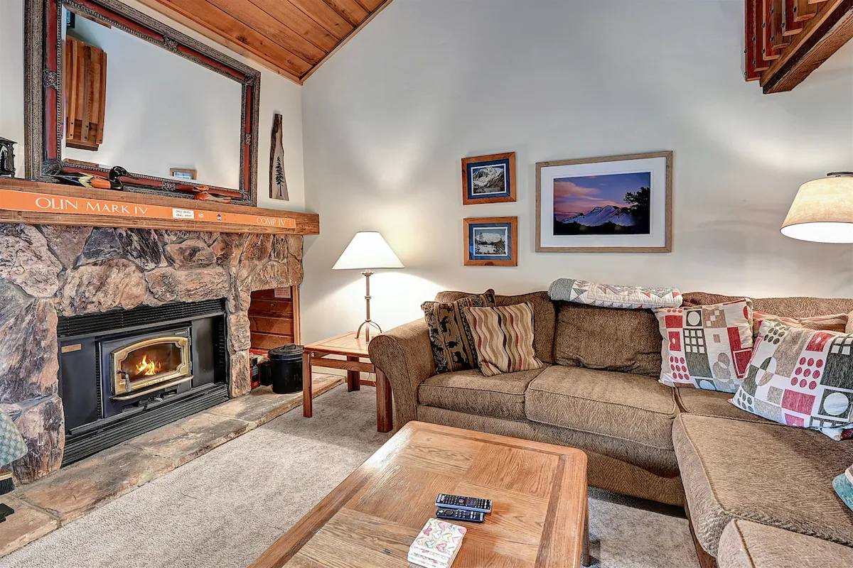 Snowcreek 275- Spacious, Pet Friendly — photo 3