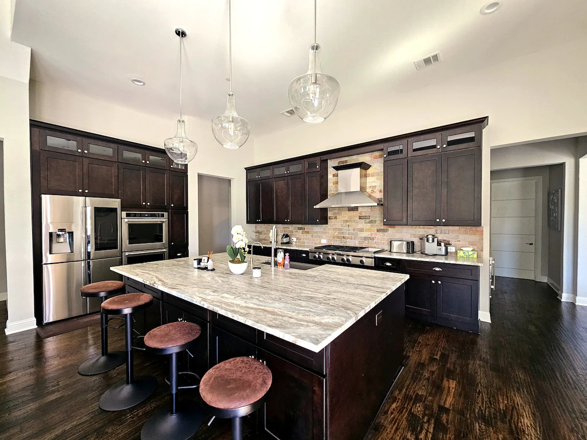 Luxury Estate | Pool/Spa, Theater, Gym + 5 Ensuite — photo 3