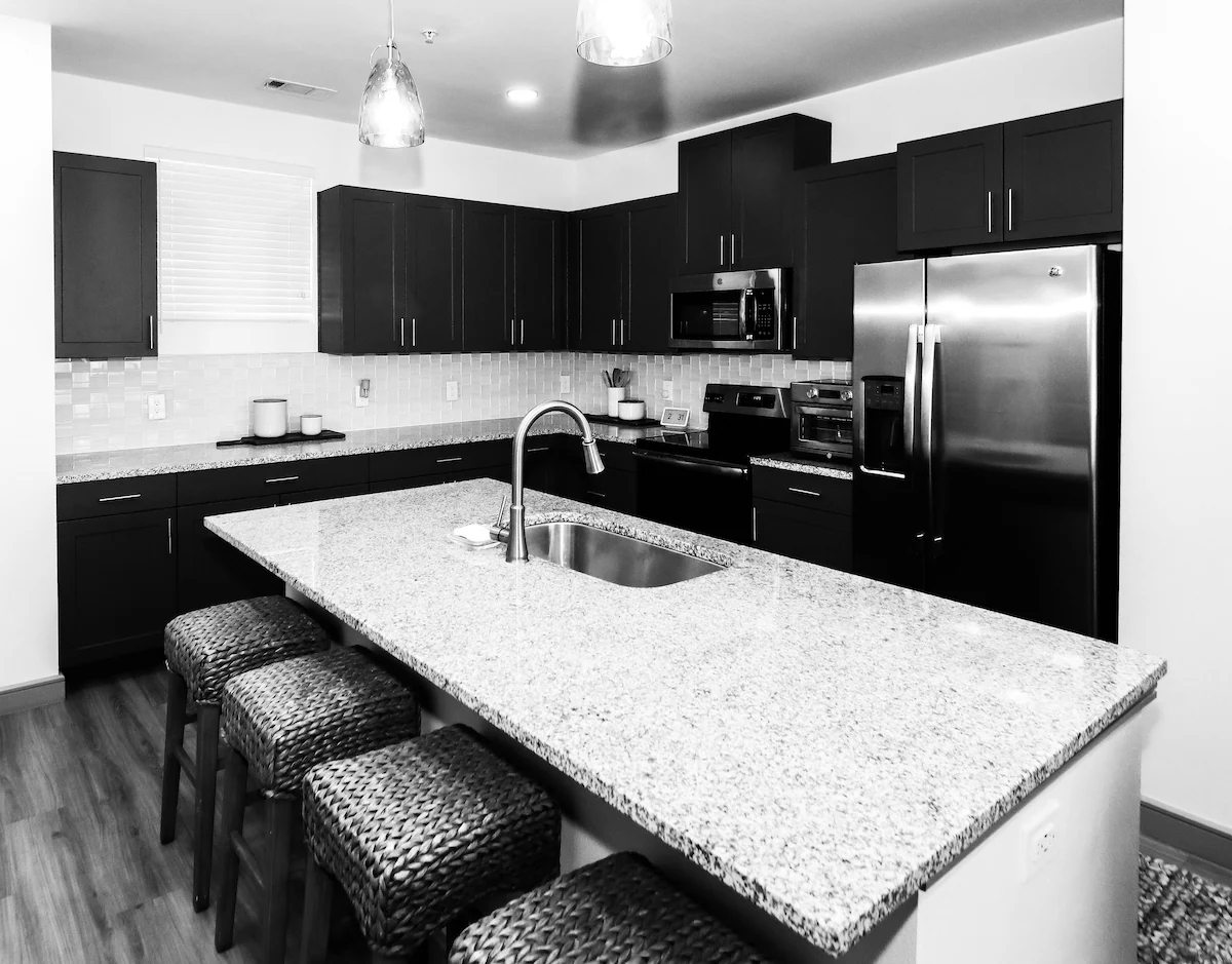 Lovely 2-bedroom Townhome — photo 5