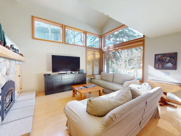 Snowcreek Resort Vacation Rental 719 — photo 5