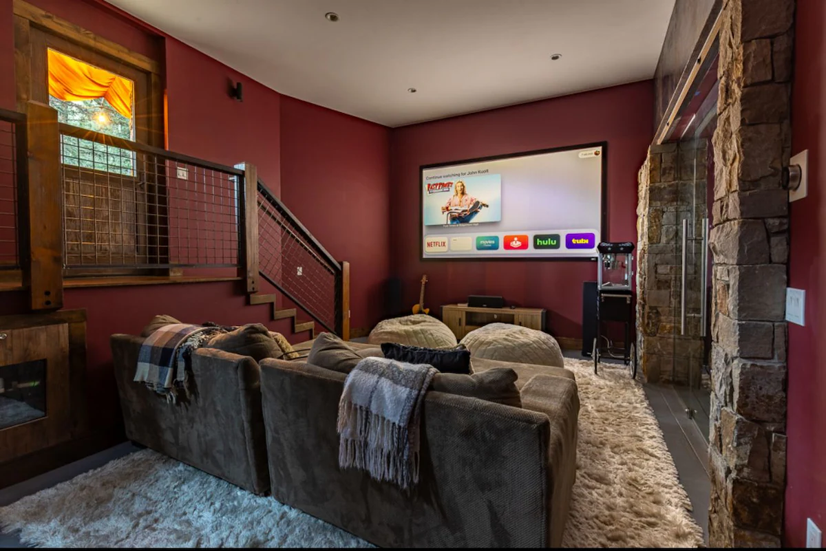 Apex - Walk to Trails + Hot Tub | Sauna & Theater — photo 3