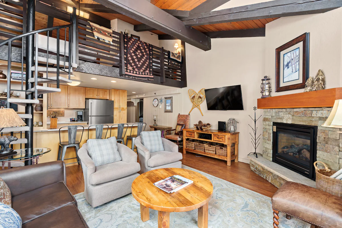 Crestwood 3313 Deluxe 1 Bedroom Plus Loft — photo 3