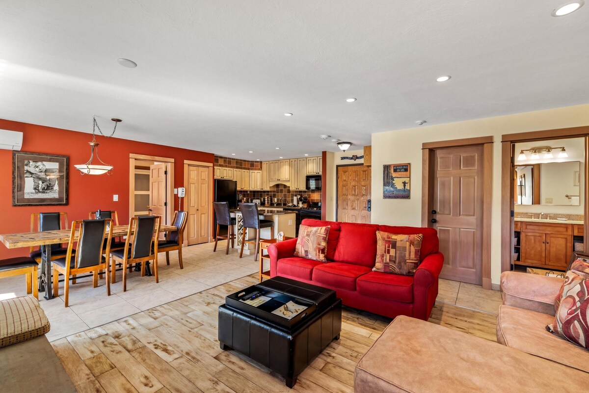 Bear Claw 313 Ski-In/Out Condo + Ski Shuttle! — photo 5