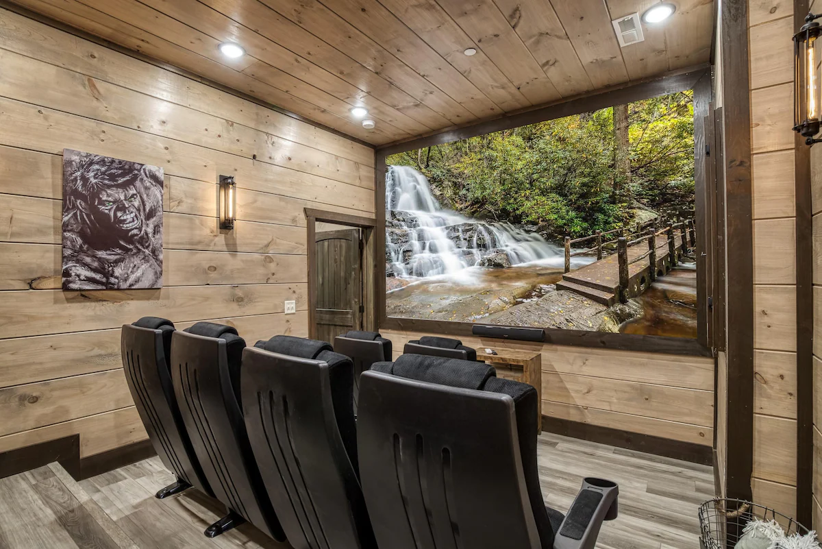 At Last Serenity - 10 Bedrooms and Loaded! — photo 4