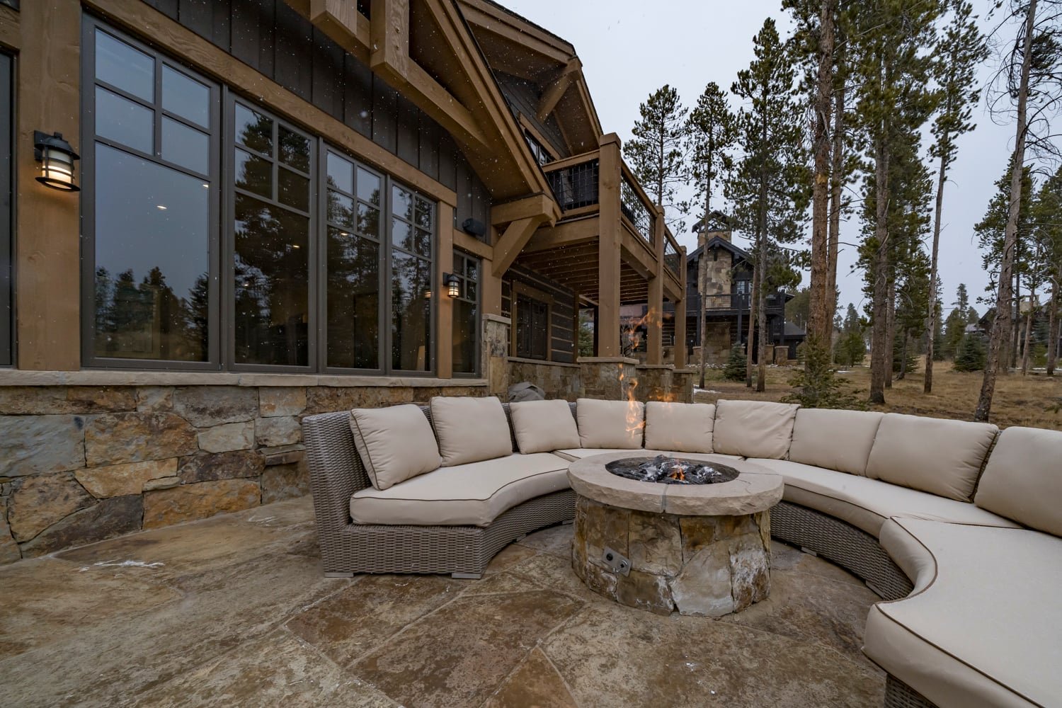 A Shock Hill Chalet by the Gondola — photo 5