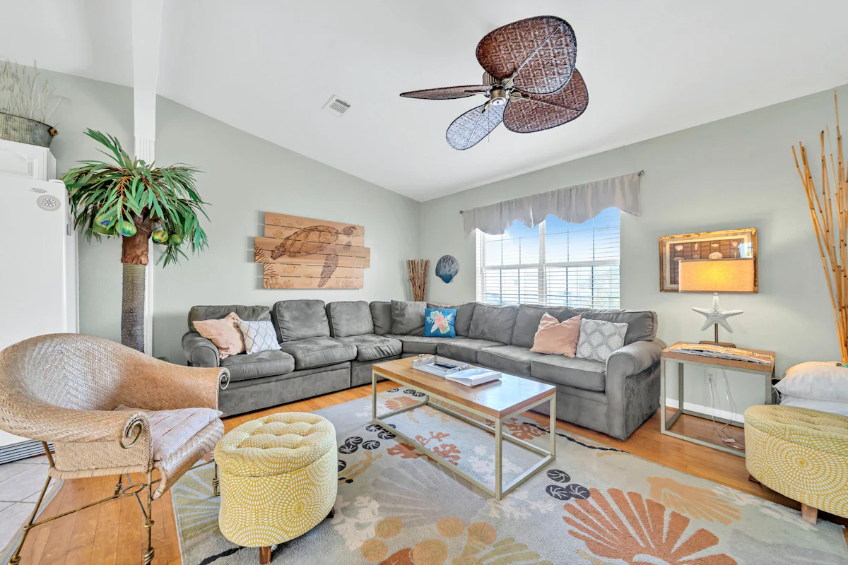 Surf Bunny (Sleeps 6) in Frangista Beach — photo 2