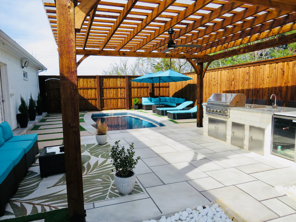 Luxury Pool Oasis/Game Room/Sleeps 10 — photo 4