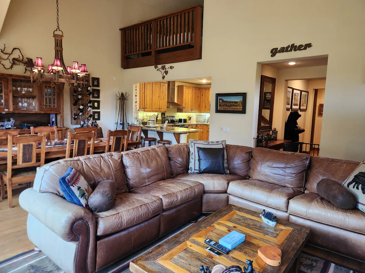 Snowcreek Resort Vacation Rental 1169 — photo 3