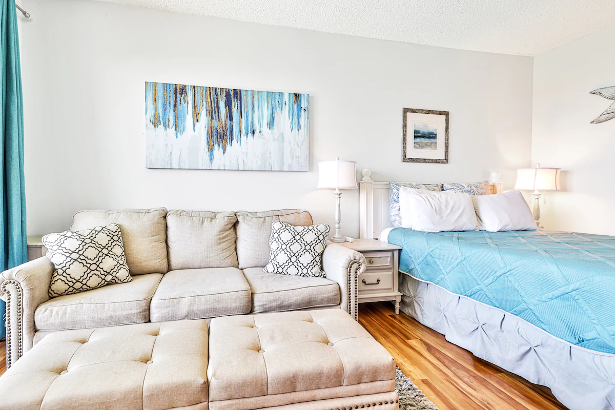 Waterfront Condo *w/pool access* — photo 3
