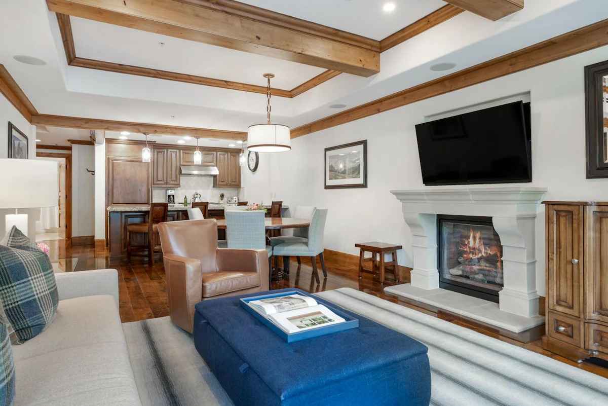 Willows 402 | Luxury 2BR Vail Village — photo 2