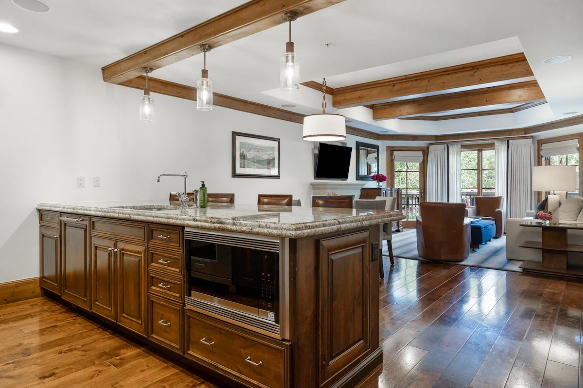 Willows 402 | Luxury 2BR Vail Village — photo 4