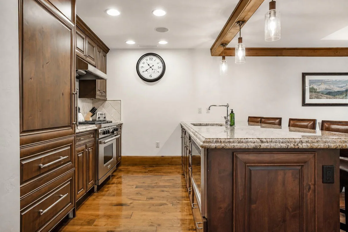 Willows 402 | Luxury 2BR Vail Village — photo 5