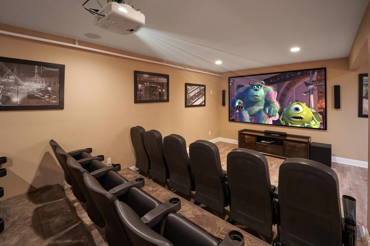 Splash Mountain Chalet: Outdoor Pool, Game Room — photo 4