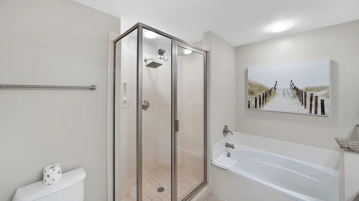 Aqua 1710 - Beachfront Condo, Sleeps 4-6 — photo 5
