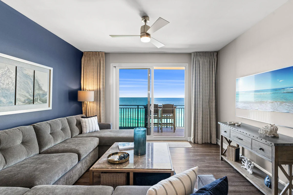 Sterling Breeze 1002 Oceanfront King Bedroom/+Clea — photo 3