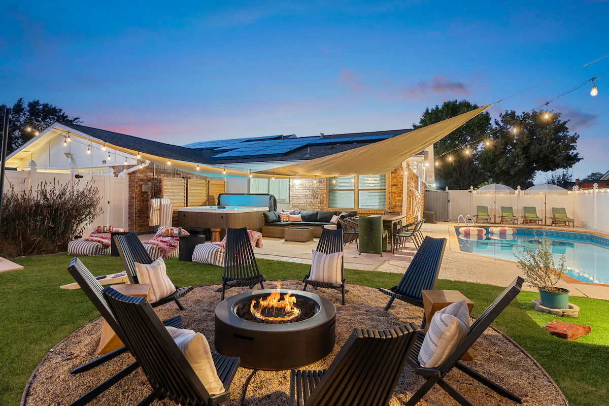 Pool•Hot Tub•Game Room•Outdoor Movies•Luxury Stay — photo 2
