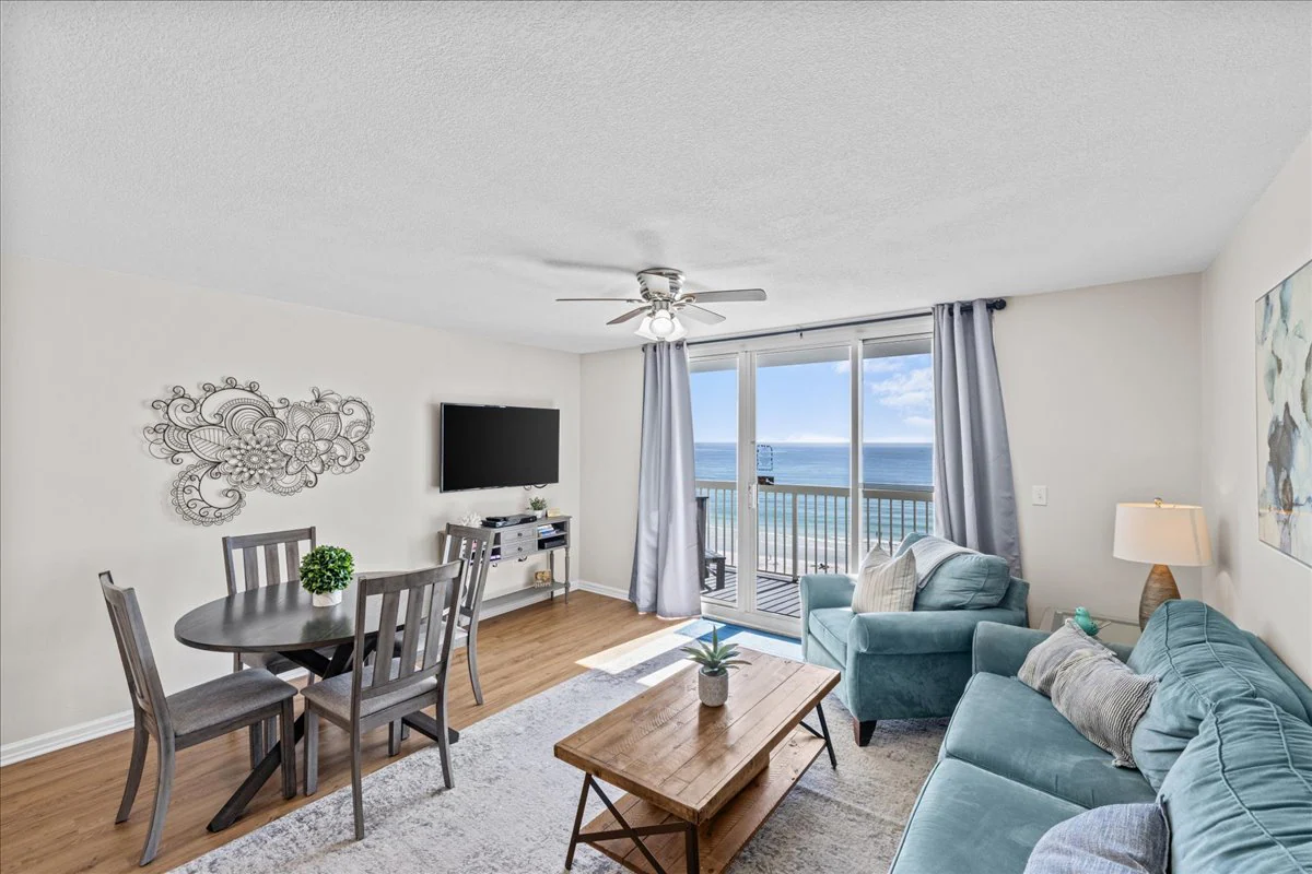 Pelican Beachfront with Amazing Ocean Views — photo 4