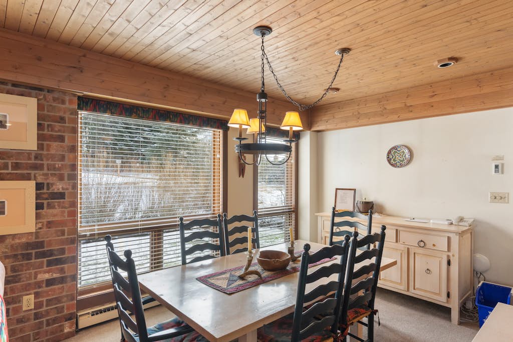 Dulany 104-Steps to Ski 3BR Mountainview — photo 4