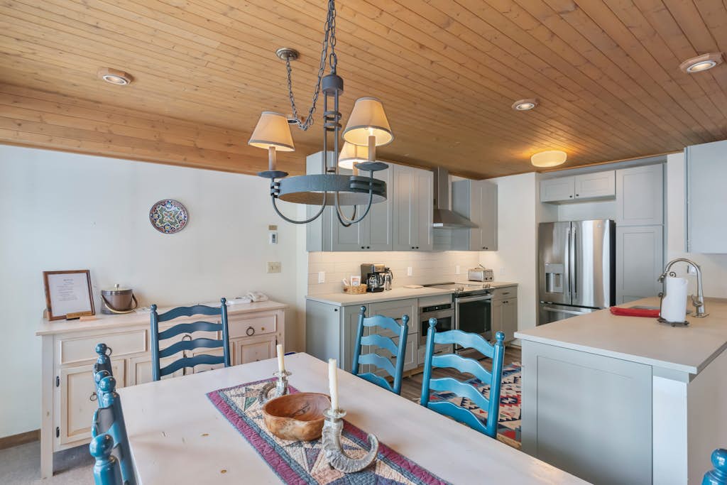 Dulany 104-Steps to Ski 3BR Mountainview — photo 5