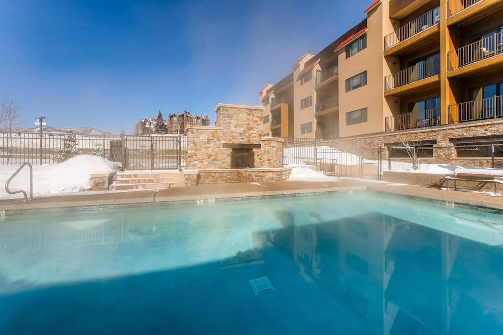 Snowflower 205-Updated 2BR Mountainview — photo 2