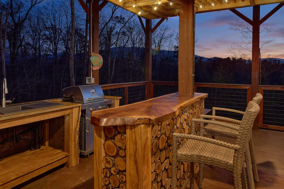Private Pool, Theater, Gameroom, Hot Tub — photo 5