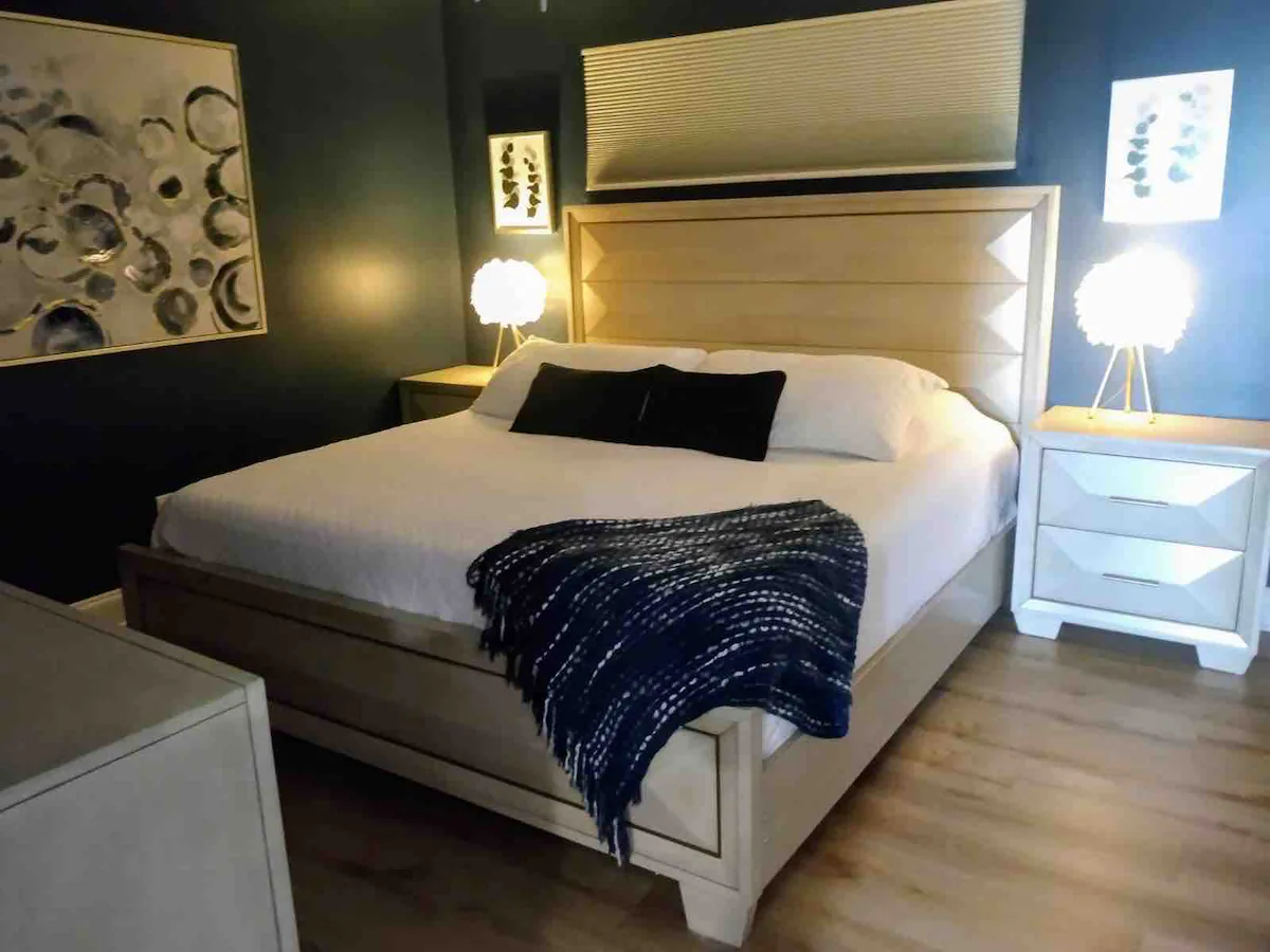 BELIEVE! Great location! Charming/ sexy 1BD condo — photo 2