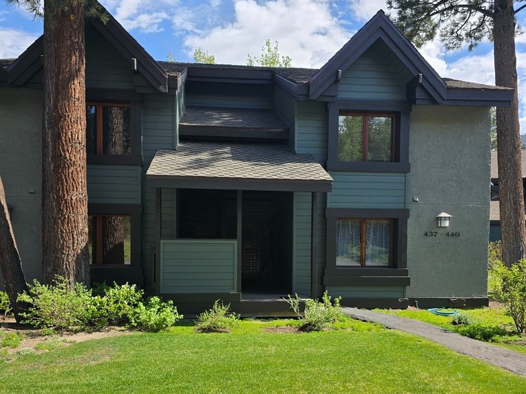 Snowcreek Resort Vacation Rental 439 — photo 3