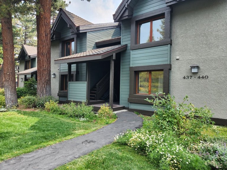 Snowcreek Resort Vacation Rental 439 — photo 4