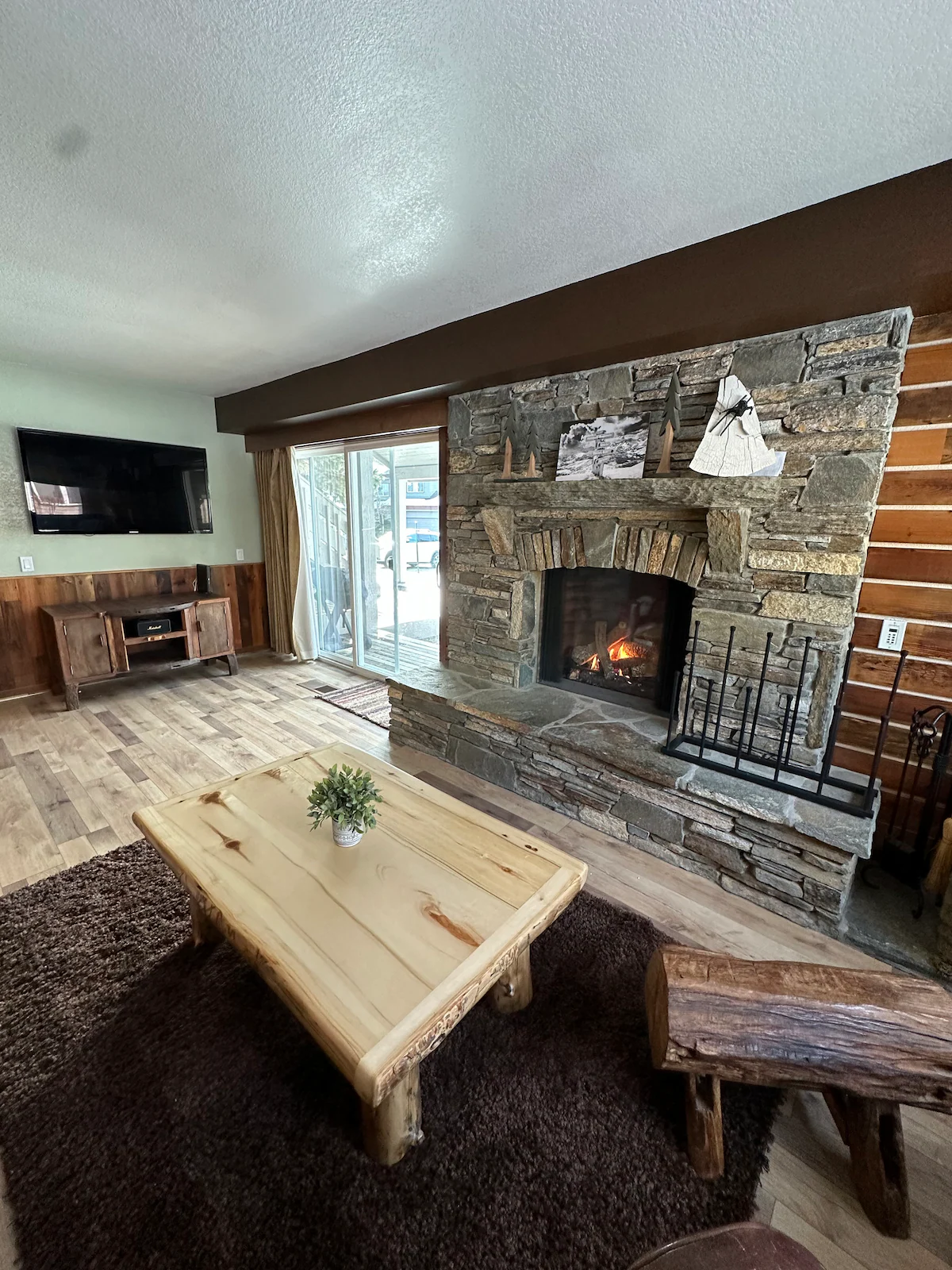 Mammoth Manor at Snow Creek — photo 2
