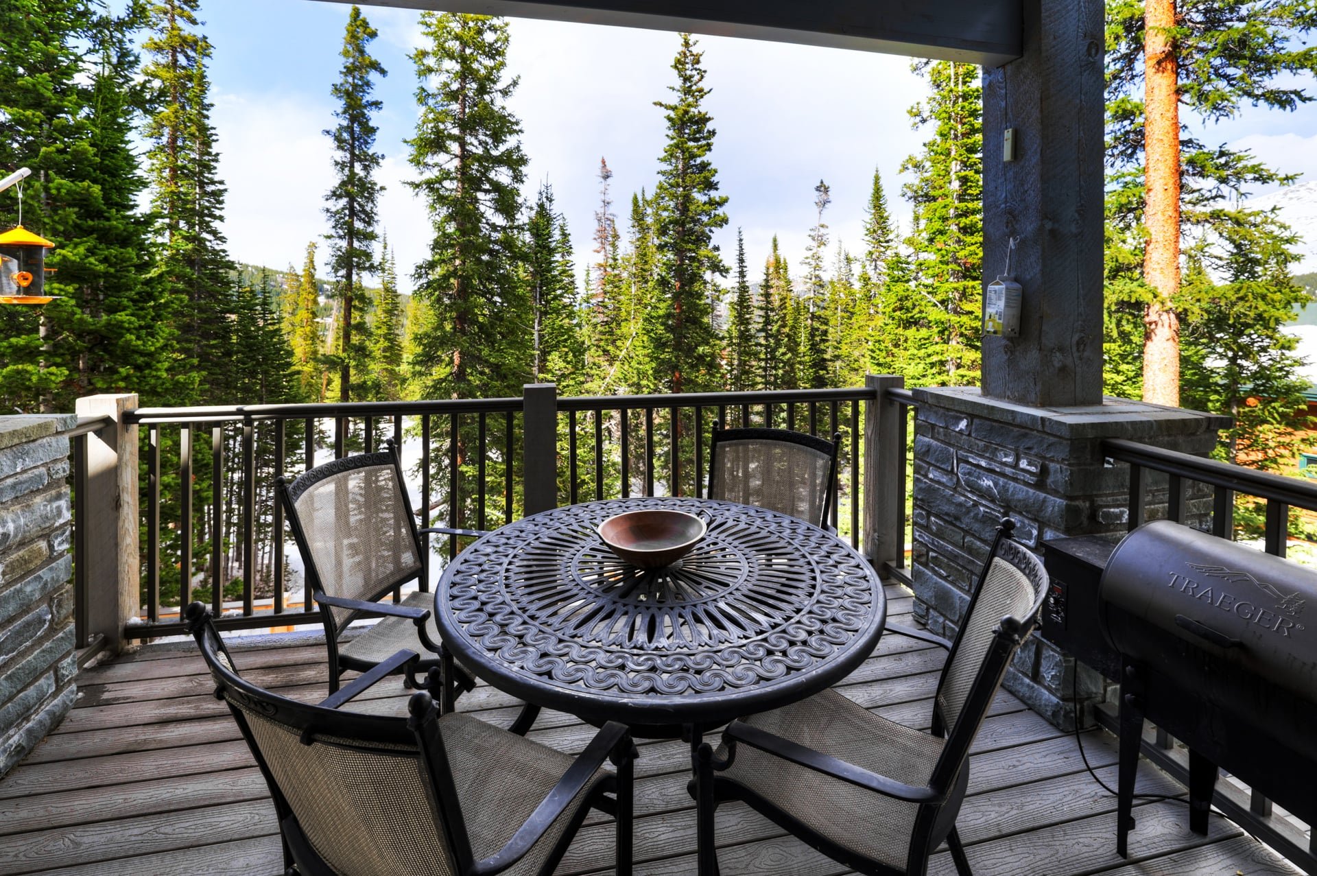 Hamilton Chalet in Blue River — photo 3