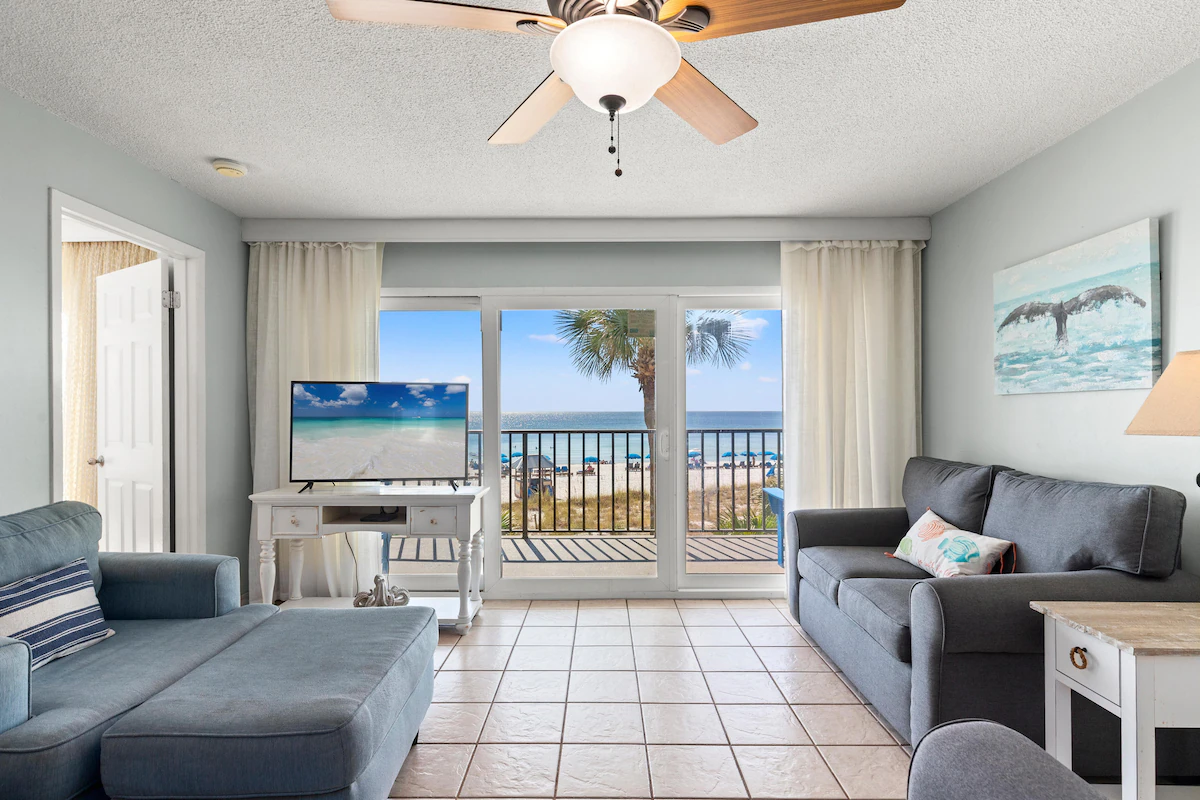 Commodore 201 | Gulf-Front 3BR, Wraparound Balcony — photo 5