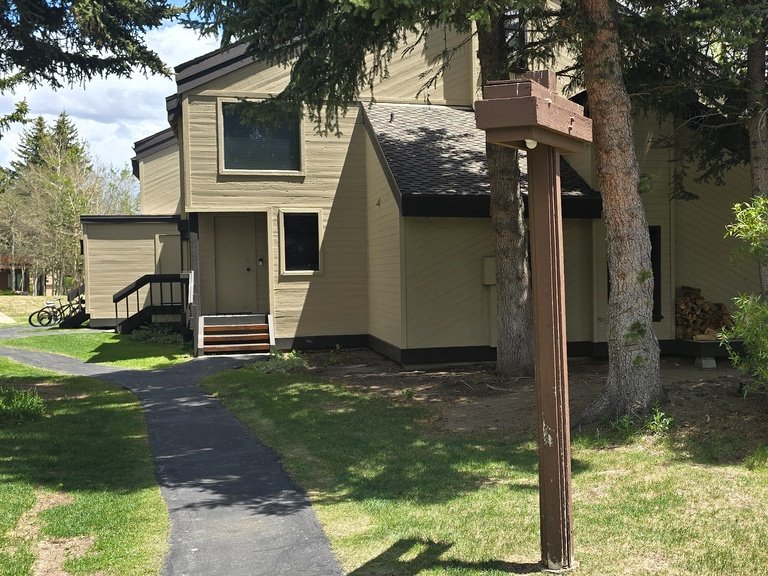 Snowcreek Resort Vacation Rental 99 — photo 3