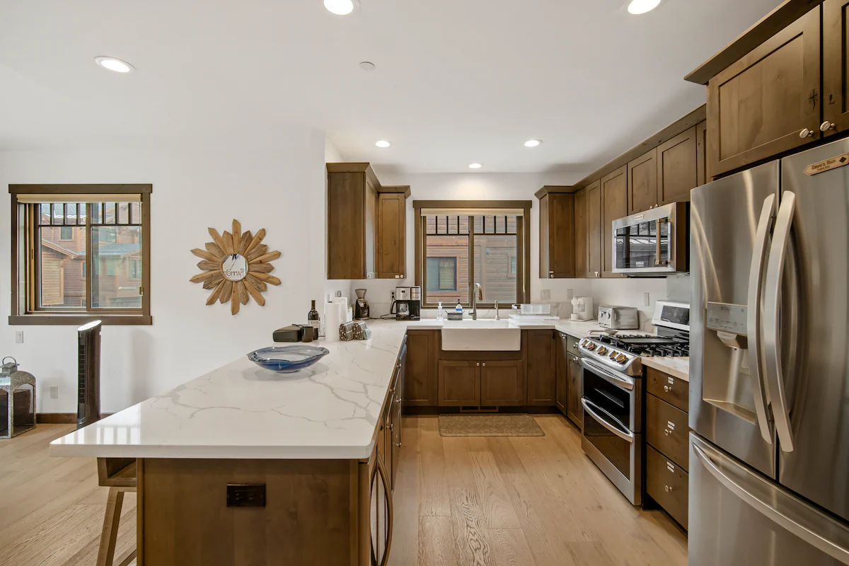 Mountainside-Newest property built at Canyon Lodge — photo 4