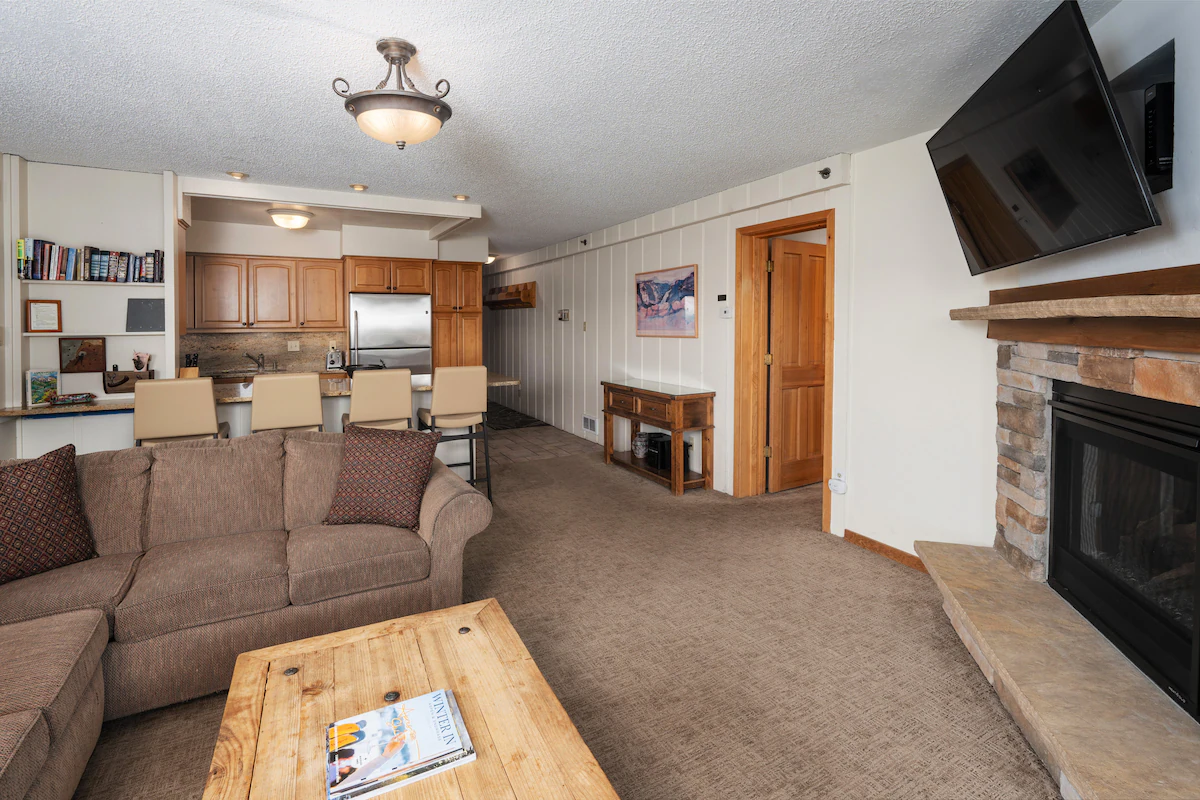 Crestwood 2117 Standard 2 Bedroom — photo 4