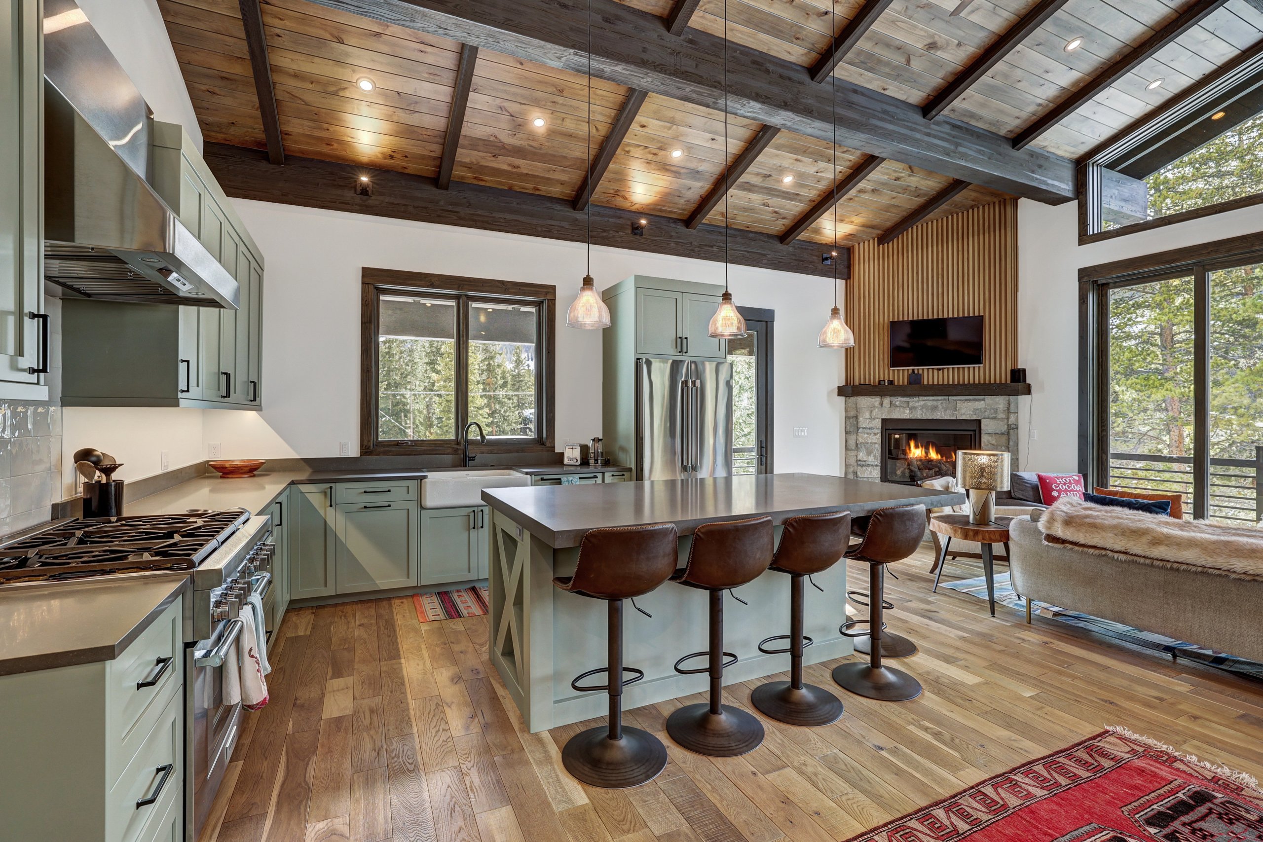 Chalet Erica in Blue River — photo 2