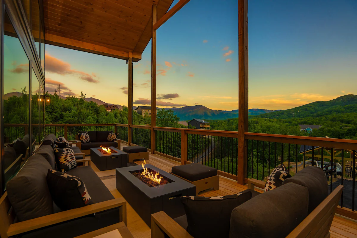 Apres Chalet: Pool*Hot Tub*Wi-Fi*Fire Pit*Putt-Putt — photo 3