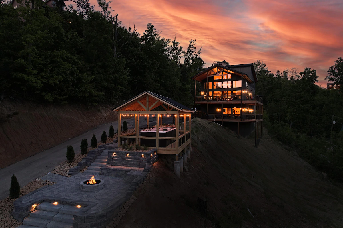 Apres Chalet: Pool*Hot Tub*Wi-Fi*Fire Pit*Putt-Putt — photo 4