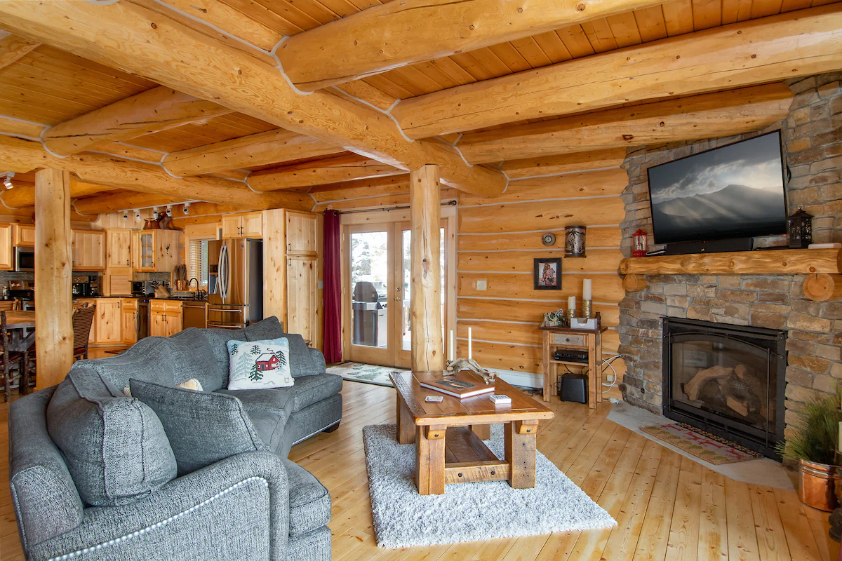 Elk Meadow Lodge: Luxury Log Home, Hot Tub — photo 3