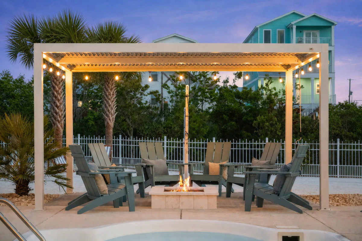 Saltwater Social | Heated Pool, Hot Tub, Theater — photo 5