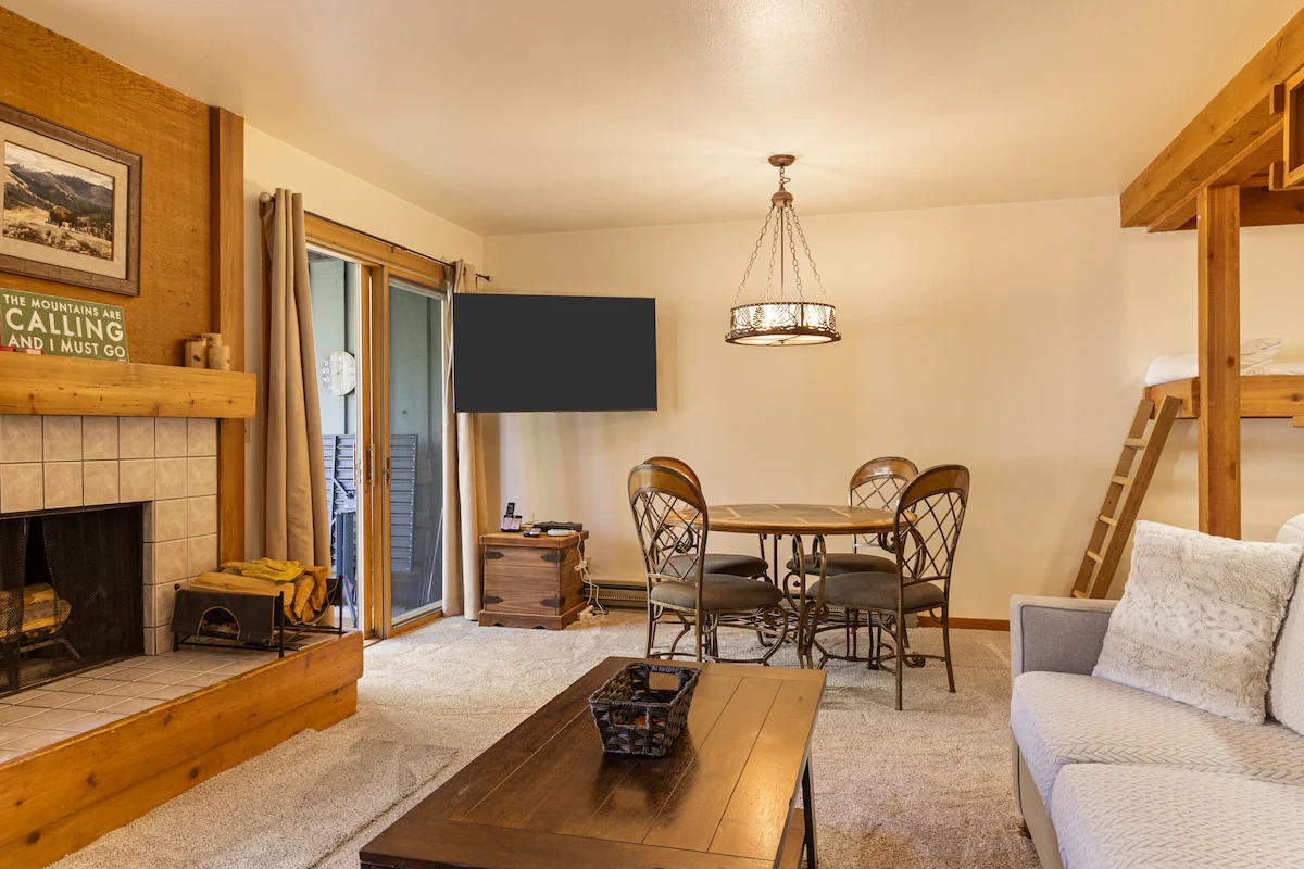 Outpost: Larkspur 1212 — photo 5