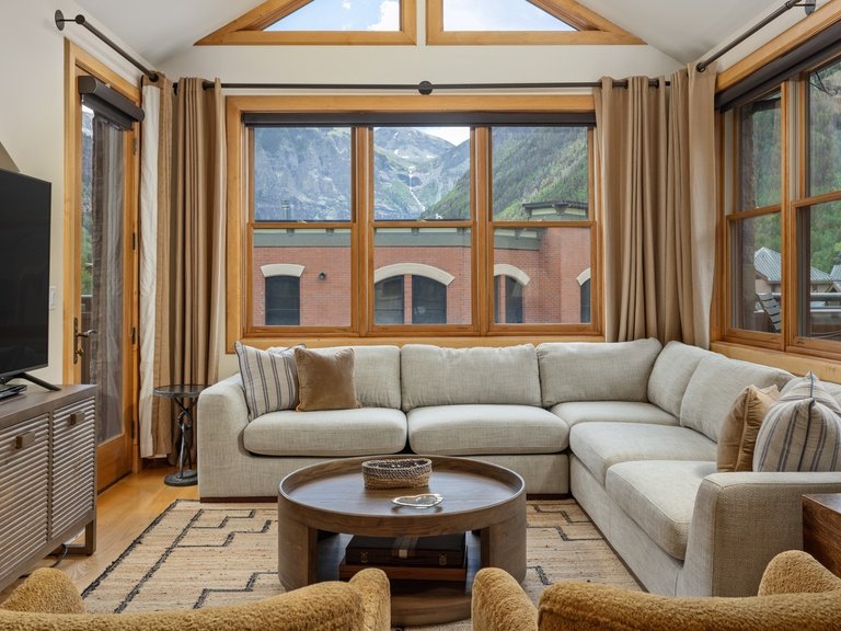 Pine Street Penthouse - Telluride Vacation Rentals — photo 3