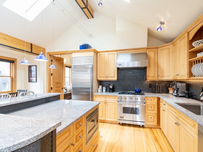 Pine Street Penthouse - Telluride Vacation Rentals — photo 5