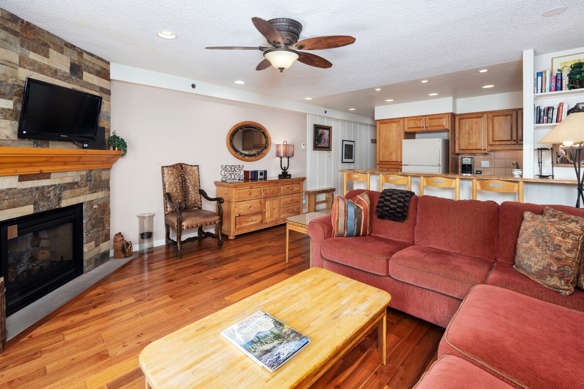 Crestwood 3114 Standard 1 Bedroom — photo 3