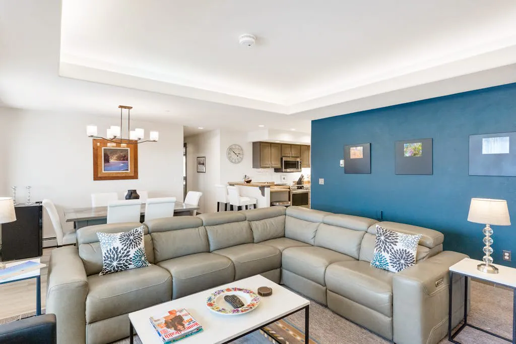 Walk to lifts 3BR Mountainview Canyon Creek B201 — photo 4